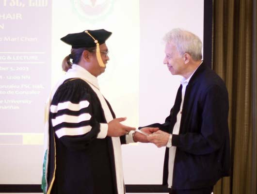 𝗣𝗿𝗼𝗳𝗲𝘀𝘀𝗼𝗿𝗶𝗮𝗹 𝗟𝗲𝗰𝘁𝘂𝗿𝗲 𝗘𝘅𝗽𝗹𝗼𝗿𝗲𝘀 𝘁𝗵𝗲 𝗣𝗼𝘄𝗲𝗿 𝗼𝗳 𝗠𝘂𝘀𝗶𝗰