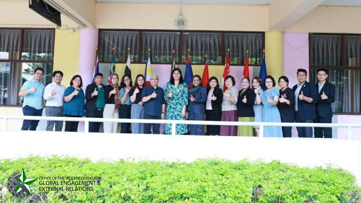 PhD Counseling Students Join Exchange Program in Thailand   
