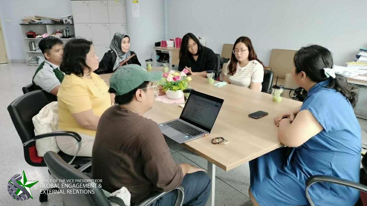 PhD Counseling Students Join Exchange Program in Thailand   