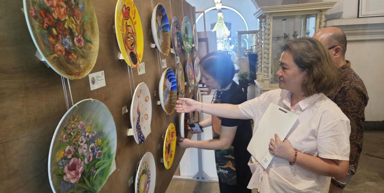 MDLS Launches 2025 Deco Plate Fundraiser