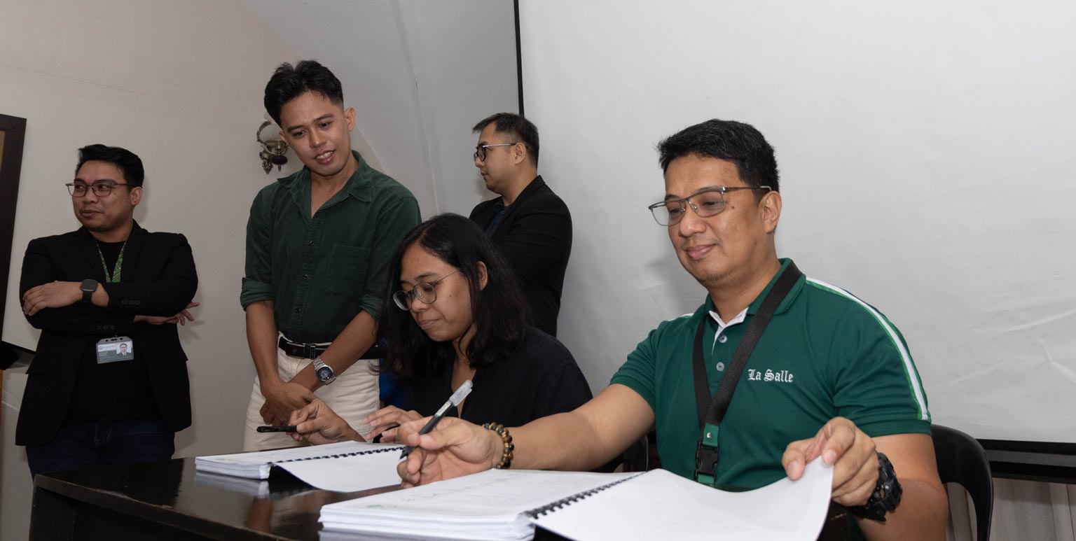 CPGS Student Handbook Signing Ceremony