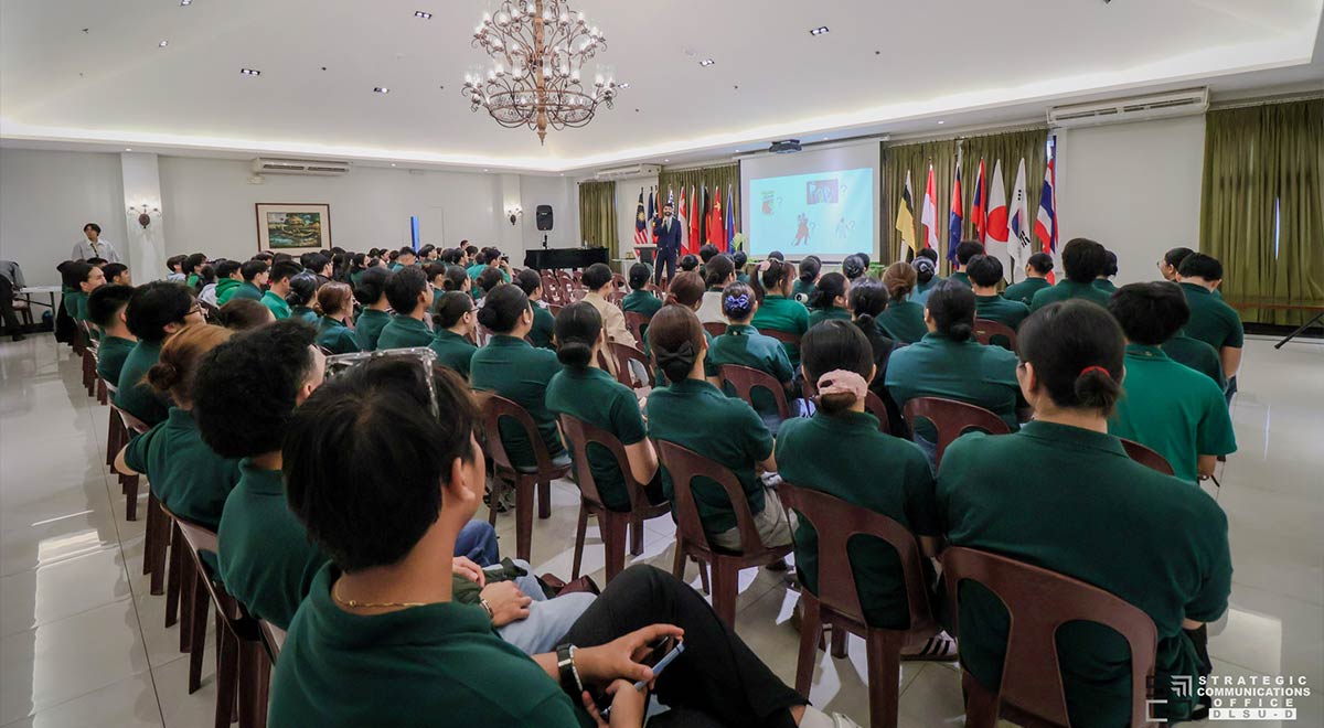 Argentine Consul Leads “Closing the Gap” Talk at DLSU-D