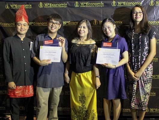 Economics students bag Best Paper prize from int'l competition