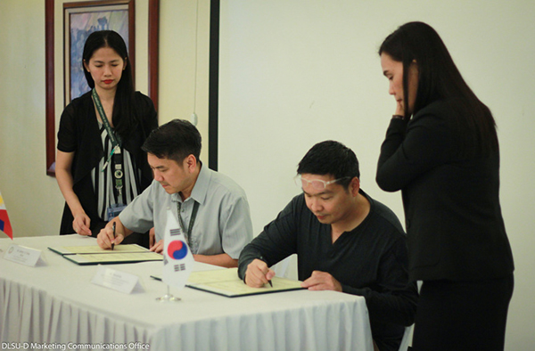 Research Colloquium & MOU signing with Hannam University