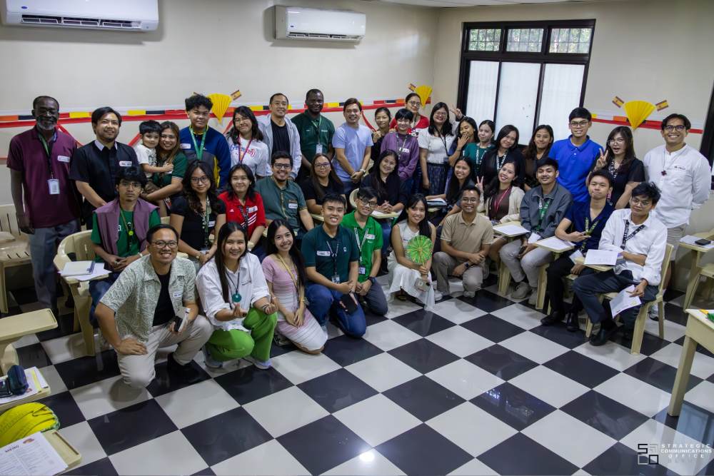 Br. Eduardo Leads Spanish Class at DLSU-D 2026